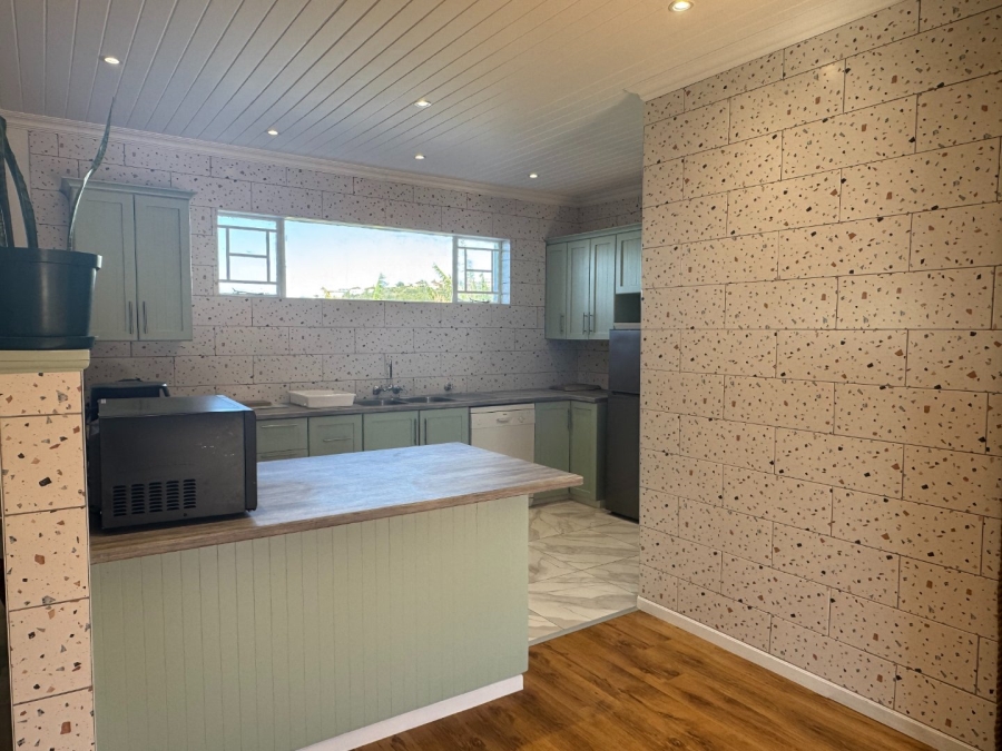 4 Bedroom Property for Sale in Poortjies Western Cape